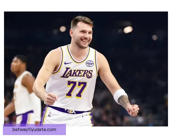 雷迪克称会申诉东契奇技犯并看好布朗尼未来发展潜力